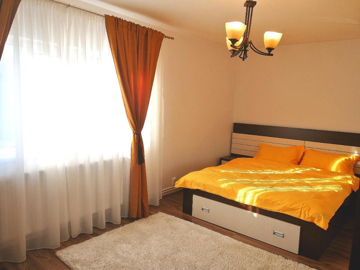 Apartament Atena Петрошань Екстер'єр фото